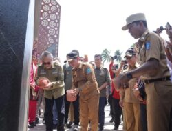 Pj Gubernur Suganda Resmikan Gapura Selamat Datang Kabupaten Bangka