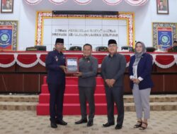 Pj Gubernur Suganda Hadiri Paripurna Penyampaian Raperda APBD Provinsi Kep Babel 2023