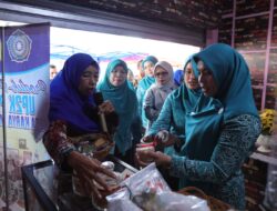 Gedebong Pisang Bikin Safriati Safrizal Terkesan