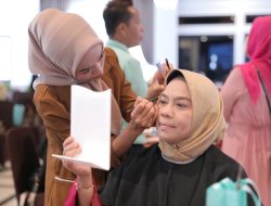 Terampil Merias Wajah, BKOW Provinsi Kep. Babel Gelar Beauty Class