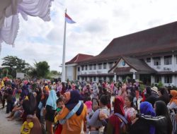 Ribuan Warga Serbu Pasar Murah di Kantor Bupati, Satu Paket Hanya Rp 102 Ribu