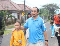 Ikuti Jalan Sehat di Desa Benteng, Algafry Apresiasi Semangat dan Kekompakan Masyarakat