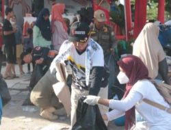 GPL Bersama Bupati Bateng Turun ke Jalan Bersihkan Sampah di Sepanjang Jalan Raya Koba