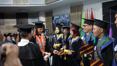 Wisudakan 364 Lulusan, Rektor UBB Berikan Pesan Ini