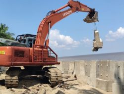 PT Timah Pasang Penahan Abrasi di Pantai Asmara Dewi Karimun, Warga Lebih Tenang dan Berharap Tak Kena Banjir Rob Lagi
