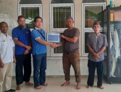 Perkuat Peran Sosial dan Keagamaan, PT Timah Salurkan Bantuan untuk Perbaikan Masjid Al Muhajirin Nelayan 1