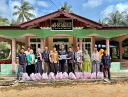 Dukung Ketahanan Pangan Warga, PT Timah Serahkan Paket Sembako untuk Masyarakat Teluk Dalam Desa Kundur