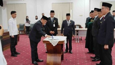 Pj Wali Kota Pangkalpinang Lantik Tiga Pejabat Eselon II, Dorong Kinerja dan Pelayanan Publik