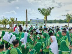 Edukasi Pelajar Untuk Jaga Ekosistem, PT Timah Tbk Libatkan Pelajar MIN 1 Bangka Tanam Mangrove