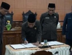DPRD Bangka Tengah Setujui Raperda Pajak dan Retribusi, Bupati: Tidak Akan Memberatkan Masyarakat