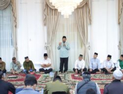 Buka Puasa Bersama OPD, Wali Kota Pangkalpinang Santuni Anak Yatim