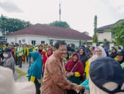 Ratusan Tenaga Kebersihan Pangkalpinang Dapat Bantuan Sembako