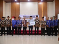 Bupati Bangka Bayar Zakat Mal Rp25 Juta ke Baznas, Ajak Pejabat dan Warga Ikut Menunaikan