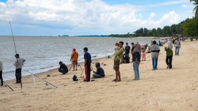 PT TIMAH Dukung Lomba Memancing di Pantai Batu Besar Karimun, Jadi Ruang Promosikan Wisata Lokal