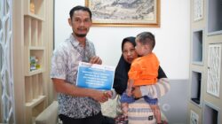 PT TIMAH Ulurkan Bantuan untuk Ringankan Biaya Pengobatan Bayi di Pangkalpinang