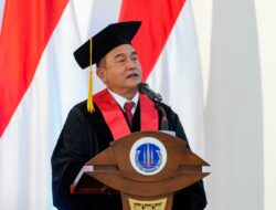 Ratusan Lulusan UBB Resmi Diwisuda, Menko Yusril Beri Orasi Ilmiah