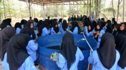 Belajar Pengelolaan Lahan Bekas Tambang, Siswa SMK IT Jamalullail Eksplorasi Kampoeng Reklamasi Air Jangkang PT TIMAH