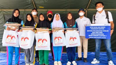 Bantu Anak Kembali Bersekolah, PT TIMAH Salurkan 210 Paket Seragam di Dusun Serdang