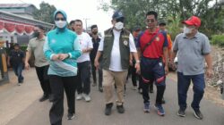 Tinjau Lokasi Pengungsian dan Kebakaran, Gubernur Hidayat Arsani Tegaskan Tanggung Jawab Pemerintah